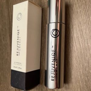 NEW in box-Rejuveniqe: Oil Intensive